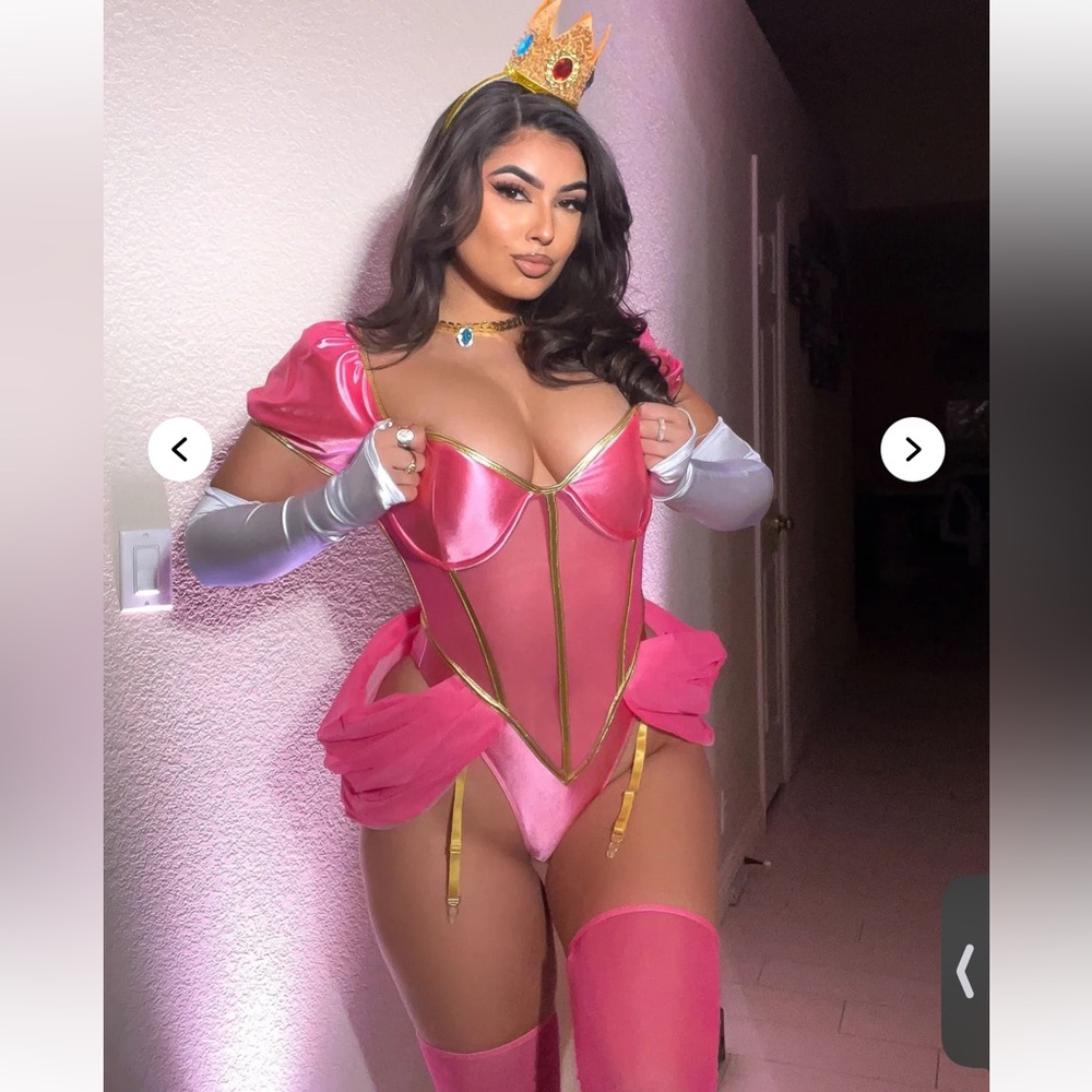 Princess Peach Costume